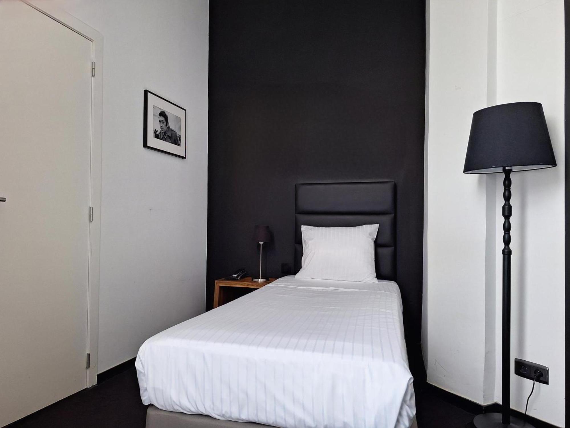 Hotel St James มงส์ ภายนอก รูปภาพ