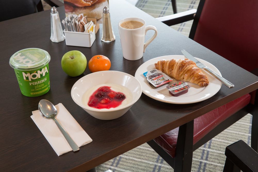Hotel St James มงส์ ภายนอก รูปภาพ